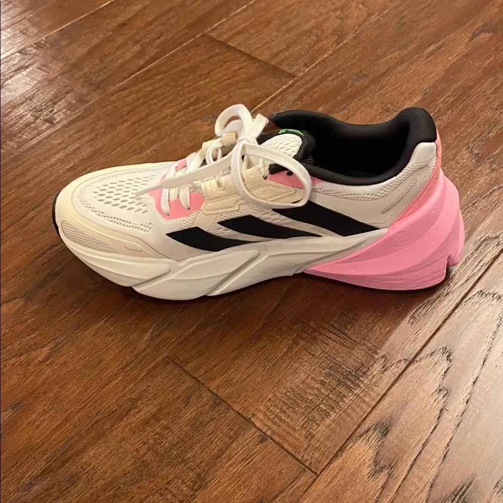 NWT Womens Adidas Off-White and Pink Running Sneakers Size 7 1/2 - Picture 3 of 7